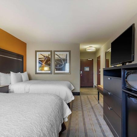 Hampton Inn And Suites Columbus, Ms Esterno foto