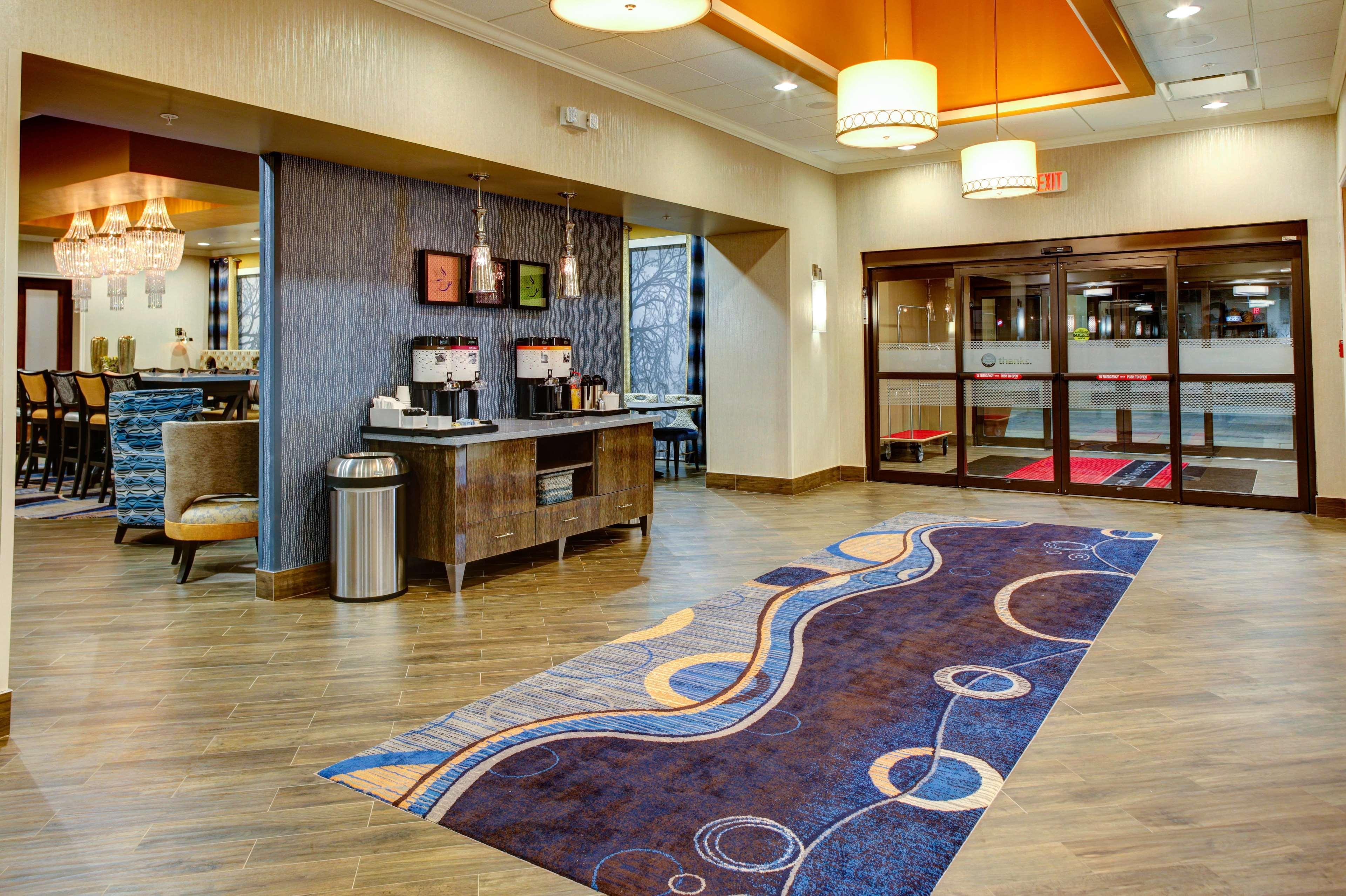 Hampton Inn And Suites Columbus, Ms Esterno foto