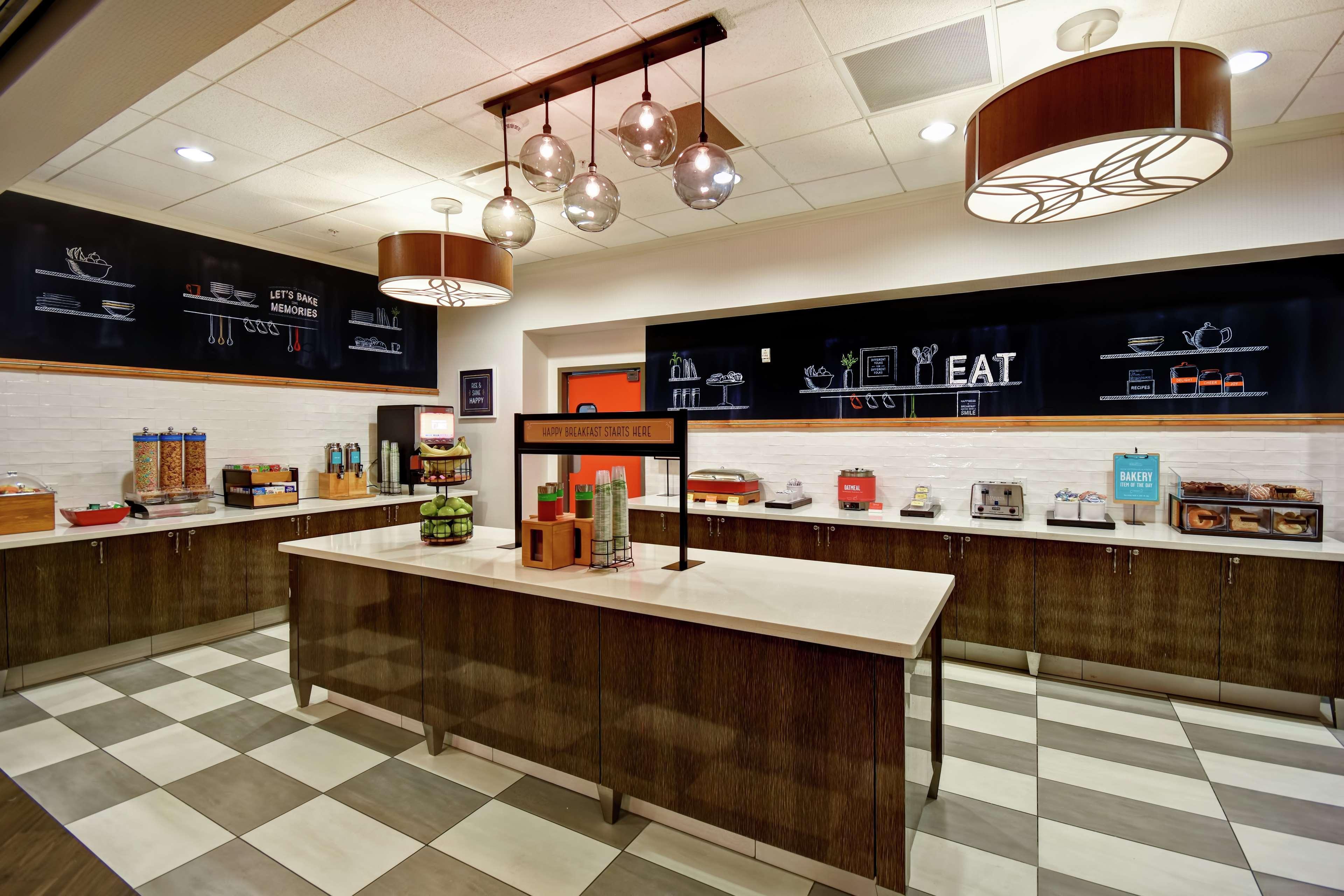 Hampton Inn And Suites Columbus, Ms Esterno foto